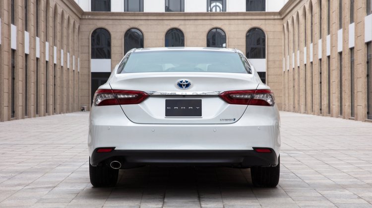 đuôi xe toyota Camry 2023